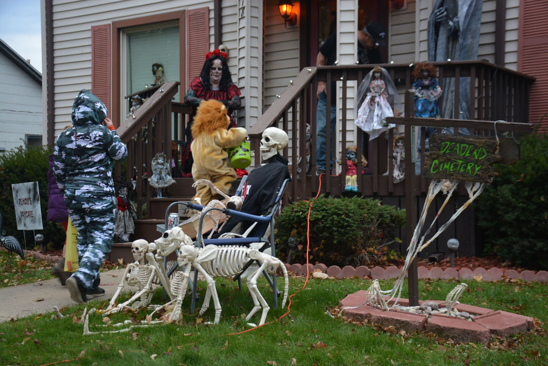 110520-star-news-halloween5.jpg